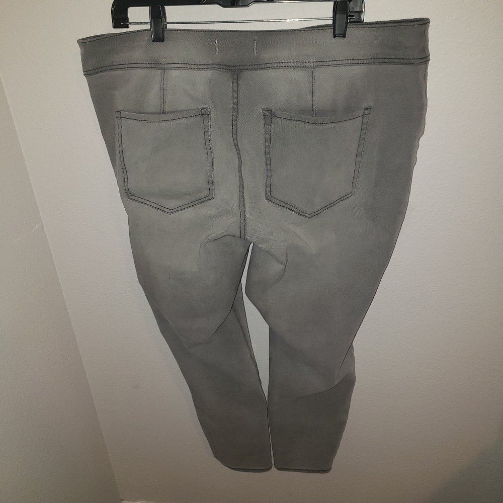 Gray 3 Button Jegging - image 2
